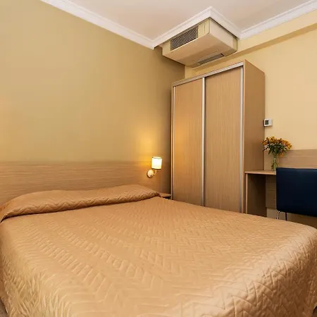Geneva 호텔 4*