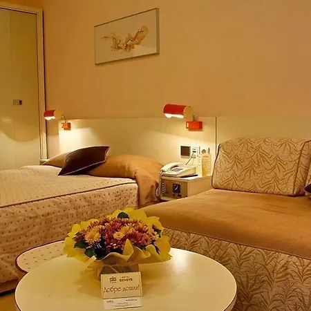 Geneva Hotel 4*